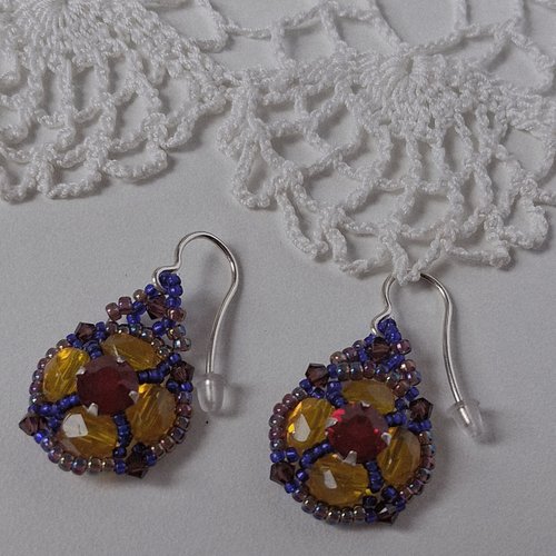 Boucles d'oreilles princesse en perles et cristal fait main