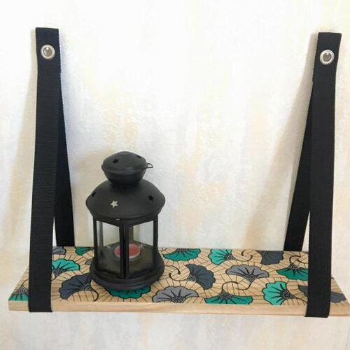 Etagère en bois brut peint et vernis satiné imprimé wax bleu et gris