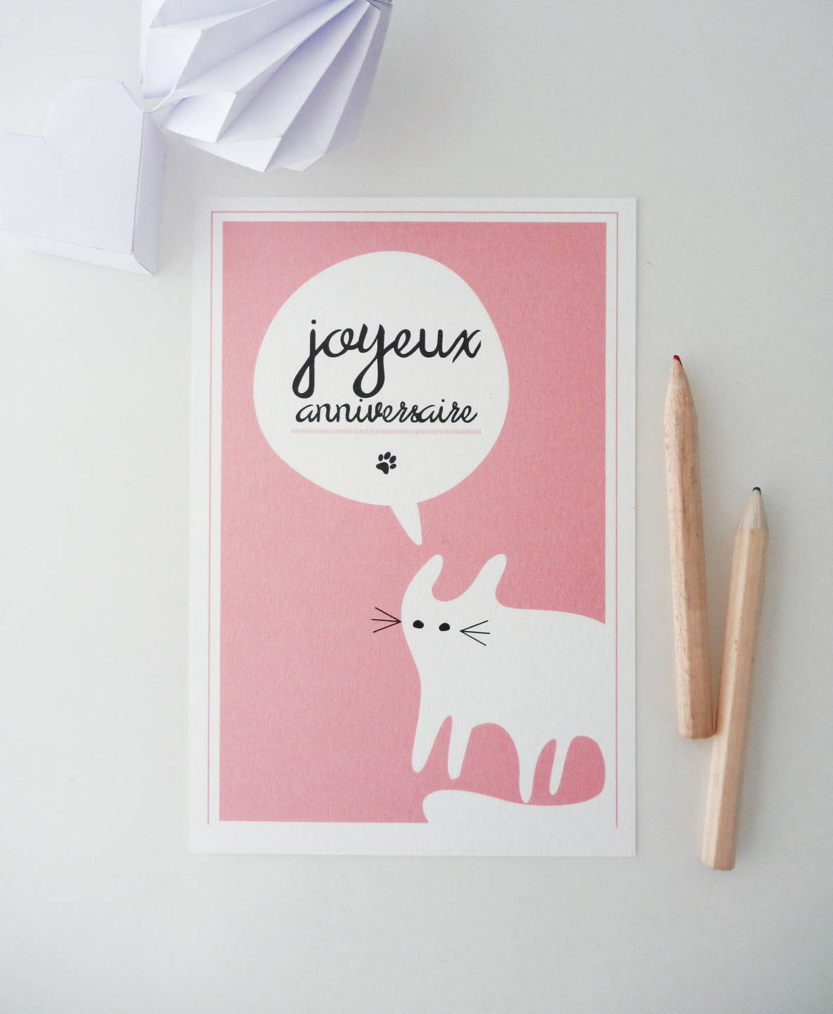 Carte Joyeux Anniversaire Illustree D Un Chat Blanc Un Grand Marche