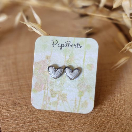 Boucles d'oreilles puces "coeur blanc"