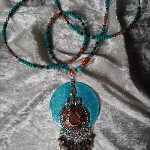 Collier bohème chic très long turquoise argenté multicolore en métal et bois résiné fait main,création bijoux fait main