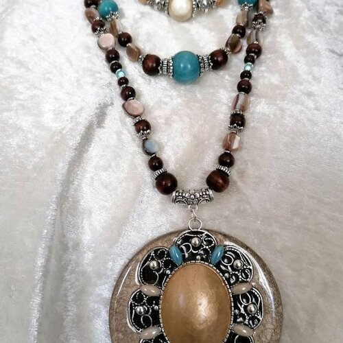 Bijoux bohème, collier unique , sable nacré, marron turquoise, collier avec gros pendentif, perles jaspe, nacre, bijoux uniques
