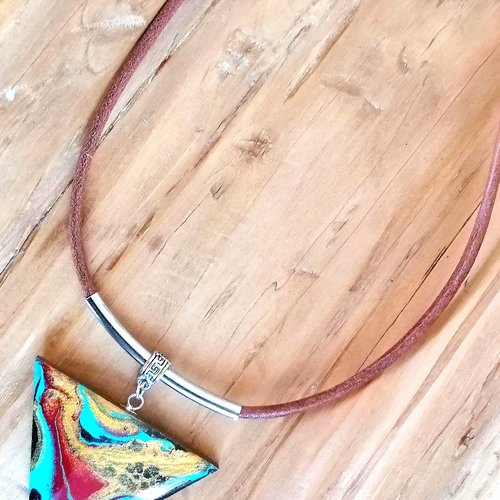 Bijoux ethnique en bois multicolore fait main ,collier ras du cou