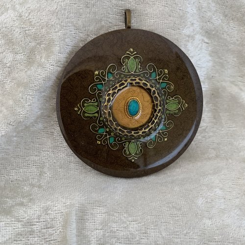Pendentif bohème rond en bois résiné fait main
