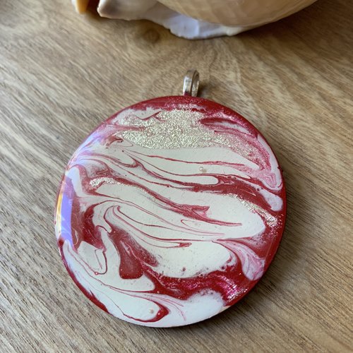 Pendentif rouge crème 50 mm