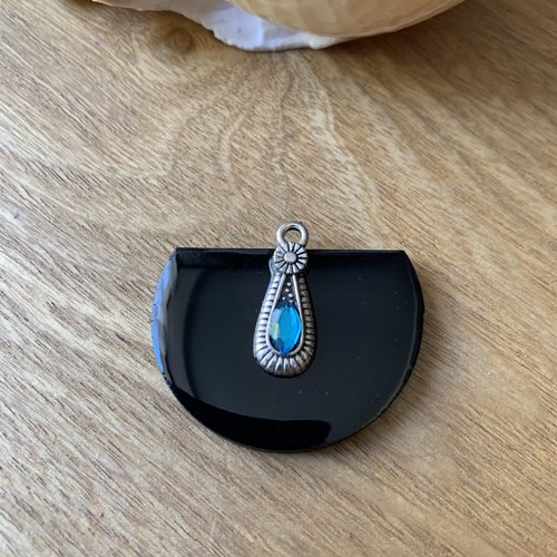 Pendentif noir argenté