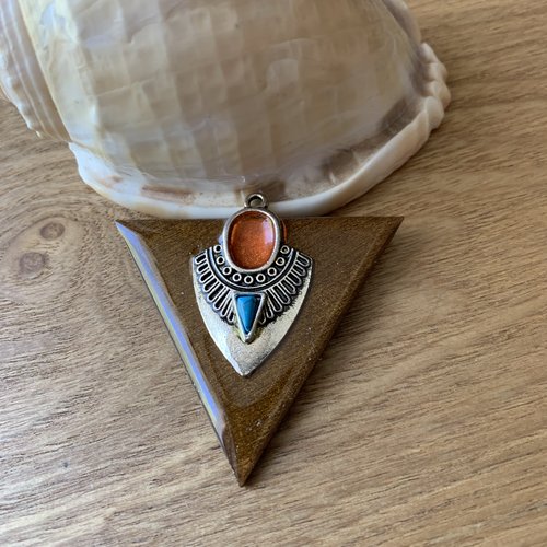 Pendentif ethnique marron argenté