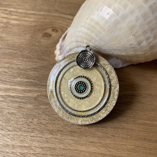 Pendentif bois résine