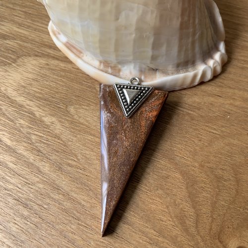 Pendentif en bous