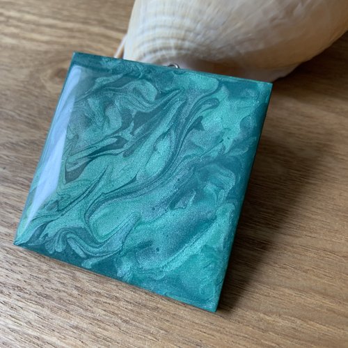 Gros pendentif carré camaïeu turquoise