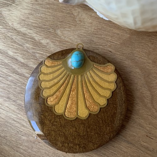 Pendentif automnale en bois résine