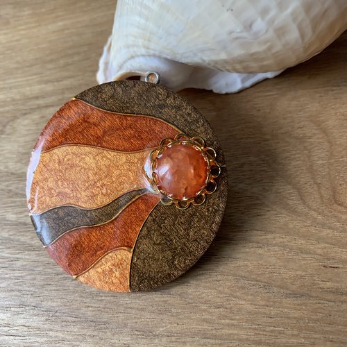 Pendentif en bois résine