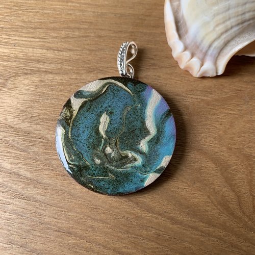 Pendentif en bois résine 40 mm