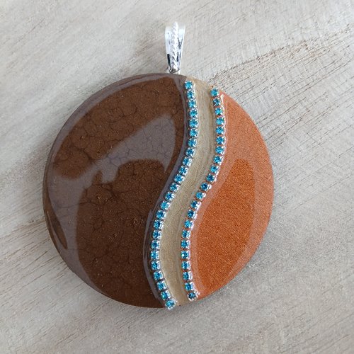 Gros pendentif unique ethnique élégant