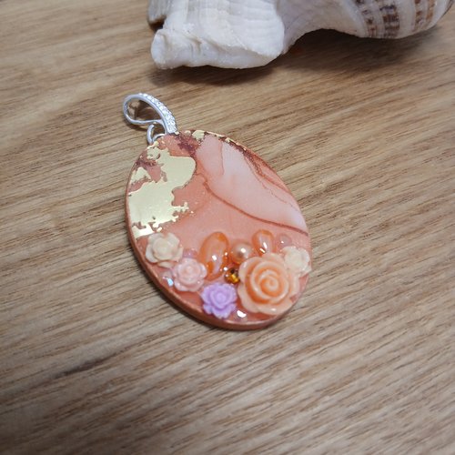 Pendentif floral camaïeu orangé