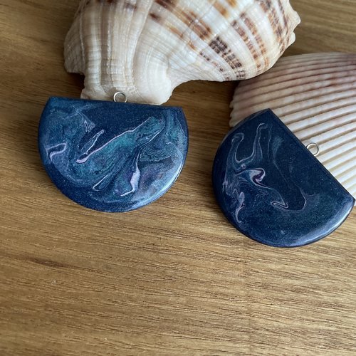 Duo de pendentifs bleu violacé