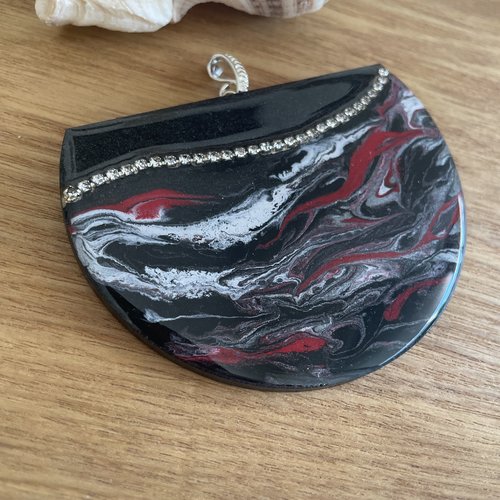 Création pendentif scintillant en bois résiner et strass