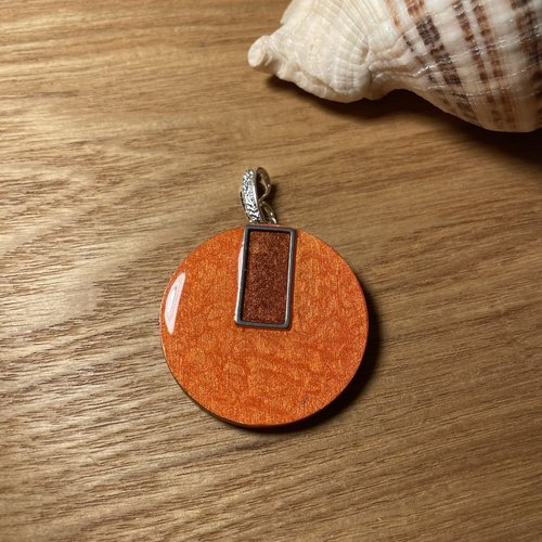 Pendentif unique fait main