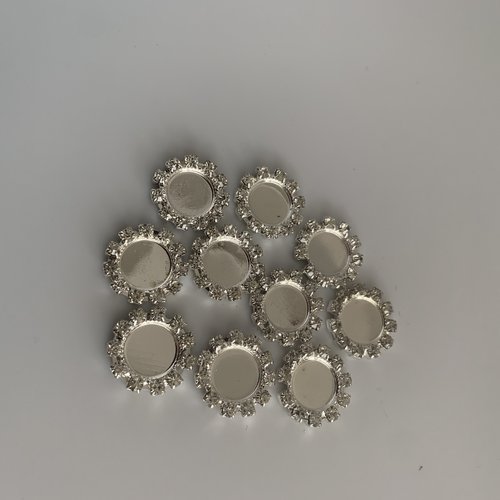 Petits supports de cabochons