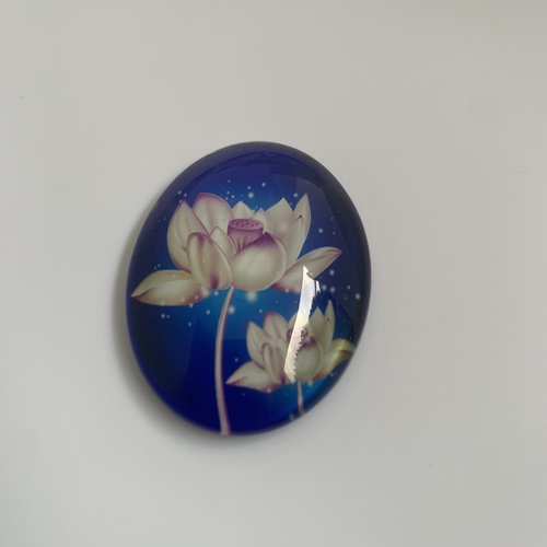 Grand cabochon de 40x30 mm