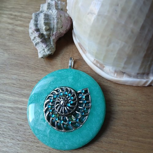 Pendentif fait main  (pc51)