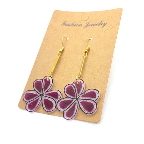 Boucles d'oreilles *cora* en laiton doré avec pendentifs fait main