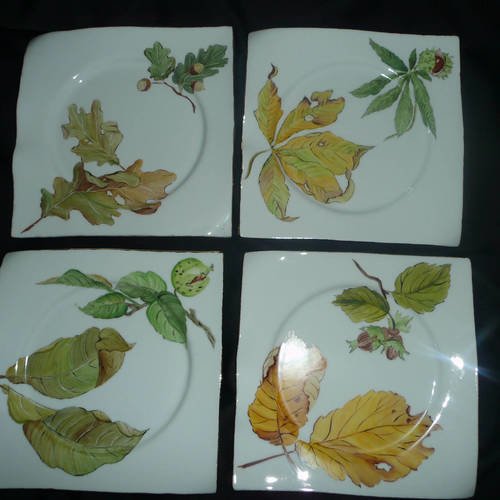 4 assiettes d'automne en porcelaine peinte main : le chêne, le noyer, le noisetier et le marronnier.