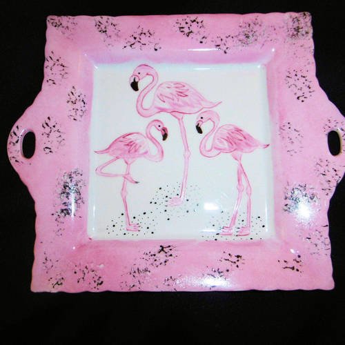 Petit plateau rose en porcelaine peinte main : les flamants roses.
