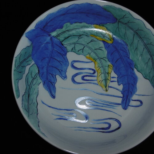 Bowl en porcelaine peinte main décoré d'un motif d'inspiration japonaise