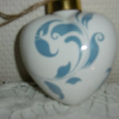 Boule de noël end porcelaine peinte main