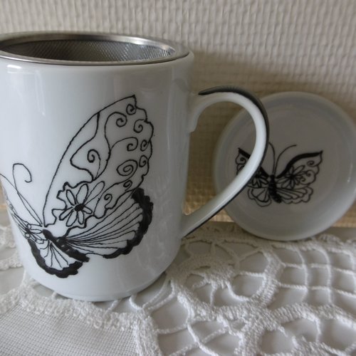 Tisanière en porcelaine peinte main