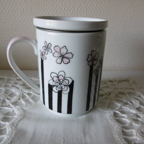 Tisanière en porcelaine peinte main