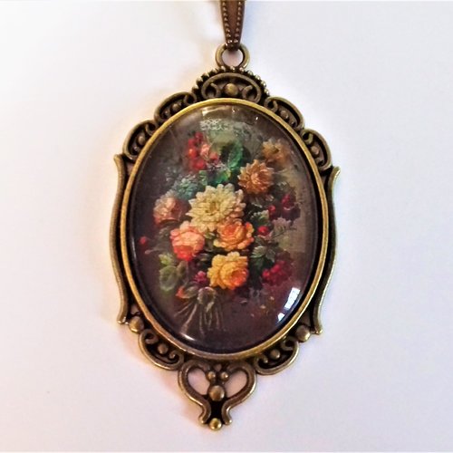 Collier pendentif bouquet de fleurs style ancien