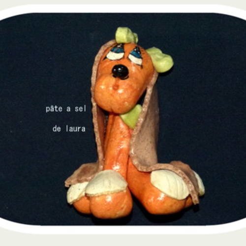 Un petit chien en pâte a sel 