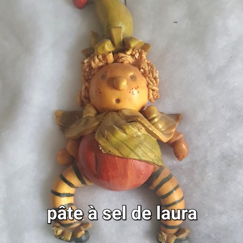 Pâte a sel un bonhomme tomate