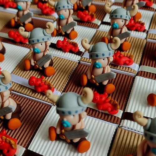 Boîtes à dragées bébés vikings et dragons