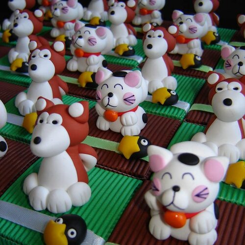 Boîtes à dragées manekineko et akita