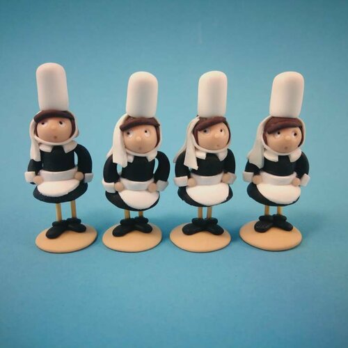 Mini sujets bretonnes bigoudènes