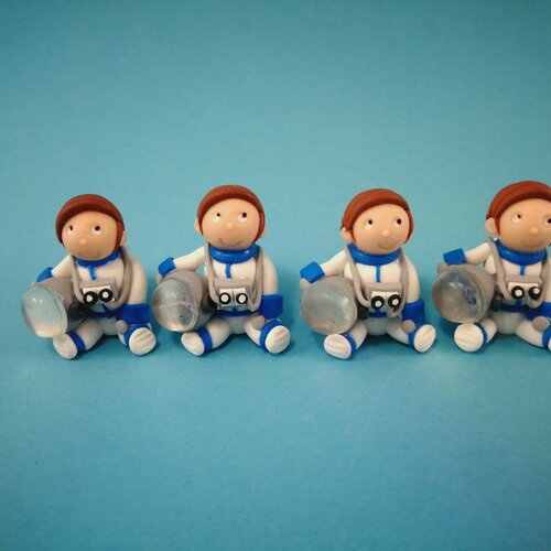 Mini sujets garçons cosmonautes