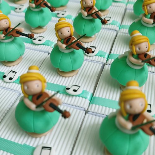 Boîtes à dragées musiciennes violonistes