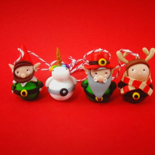 Coffret de 4 mini sujets de noël à suspendre