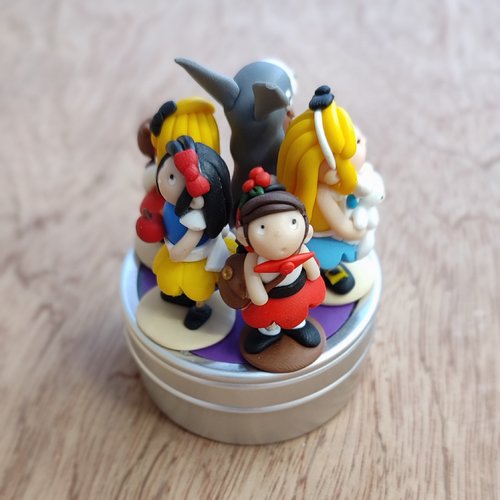 Boîte à dents de lait personnages de contes
