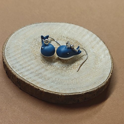 Boucles d'oreilles baleines