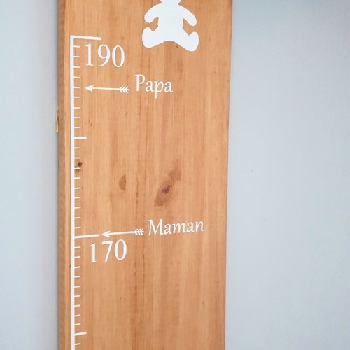 Toise en bois  pour toute la famille.