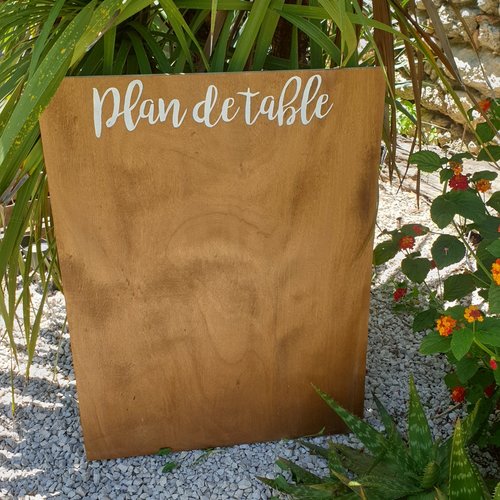 Panneau en bois peint pour plan de table . - Un grand marché