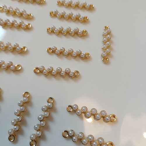 Lot de 17 connecteur en métal doré et perle 25 x 5 mm