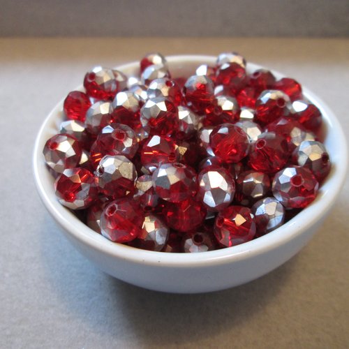 10 perles à facette en verre rouge foncé et argenté 8x6mm