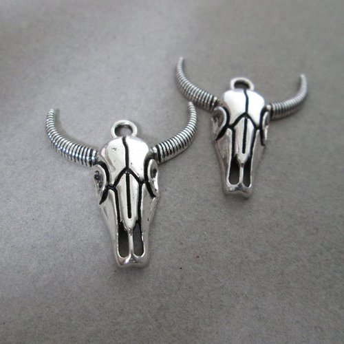 2 pendentifs taureau boeuf 30x25 mm métal argenté