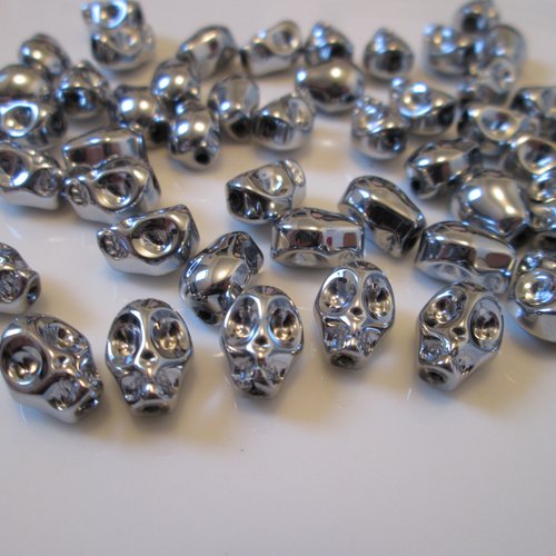 10 perles crâne en verre 10x8 mm argenté métallique
