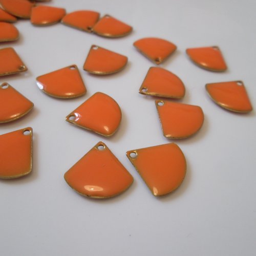2 breloques sequin émaillé 13x12 mm triangle orange